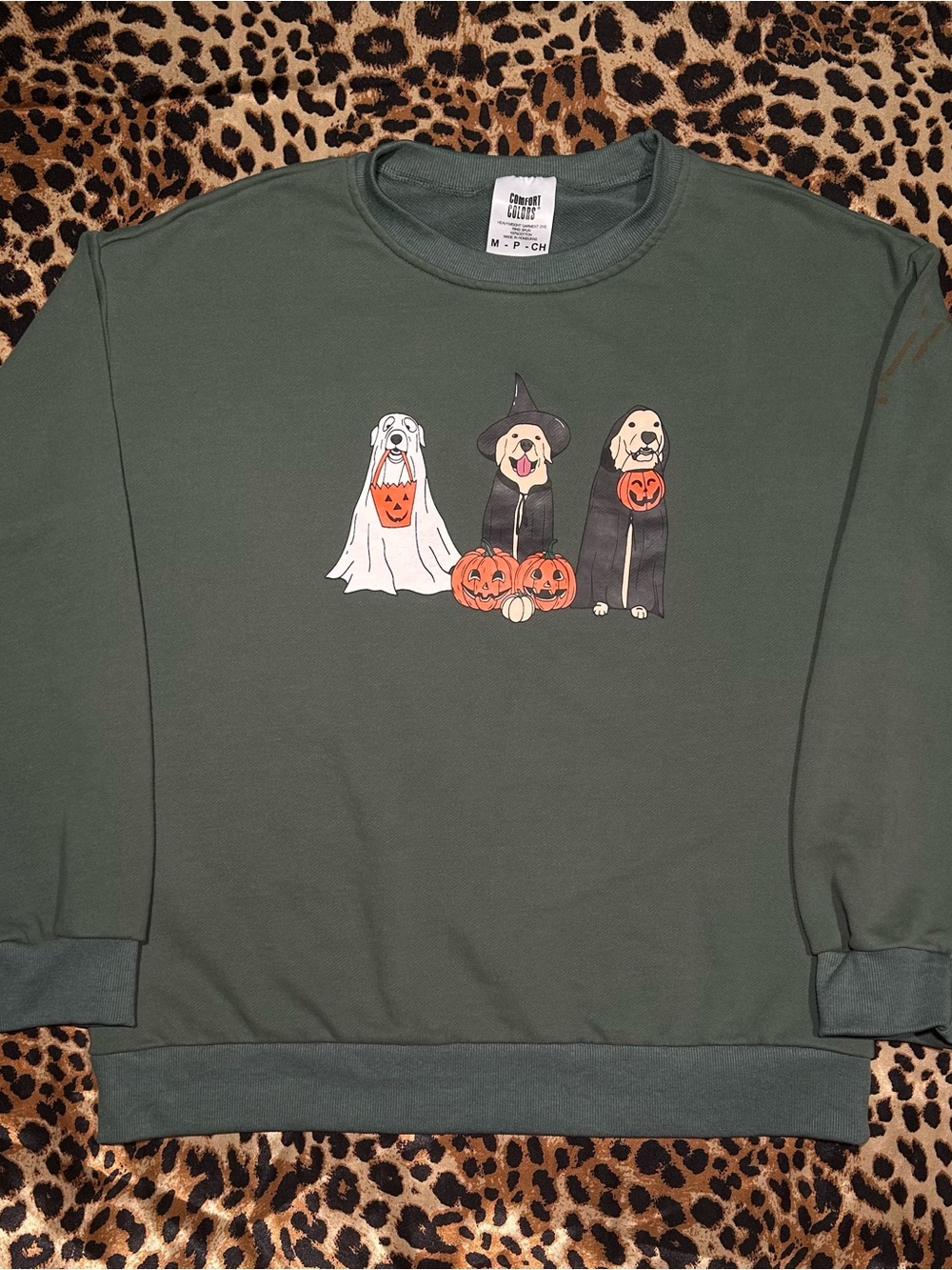 Comfort Colors Green Halloween Dogs Crewneck Sweatshirt *see description*